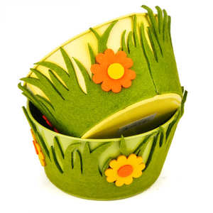 Little felt basket decorated with felt flowers