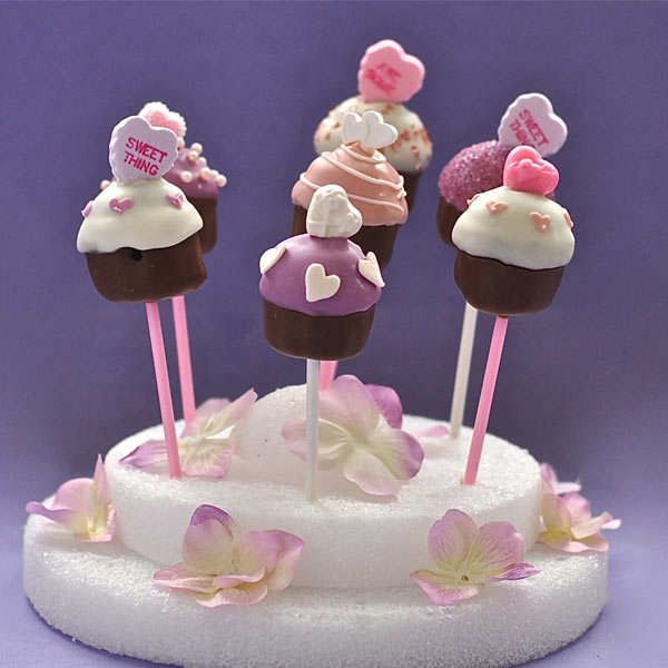 Easy Vanilla Chocolate Cake Pops (Pop Cakes) Without Mold - Lilie Bakery
