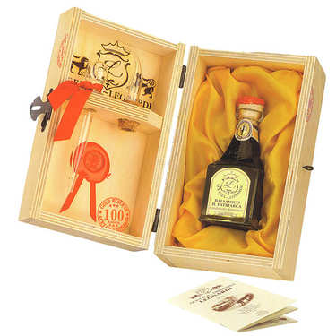 Stravecchio - balsamic vinegar Gran Riserva di Famiglia Leonardi Stravecchio - balsamic vinegar Gran Riserva di Famiglia Leonardi