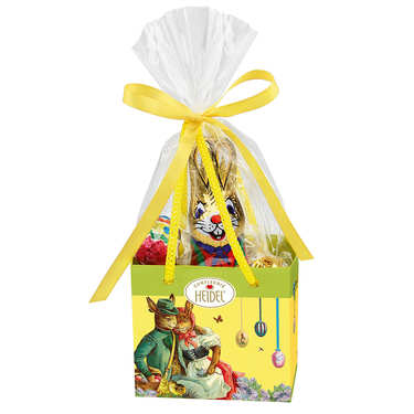 Little Bag Garnished with Milk Chocolates Little Bag Garnished with Milk Chocolates