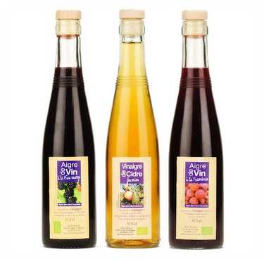 Artisanal vinegars assortment Artisanal vinegars assortment