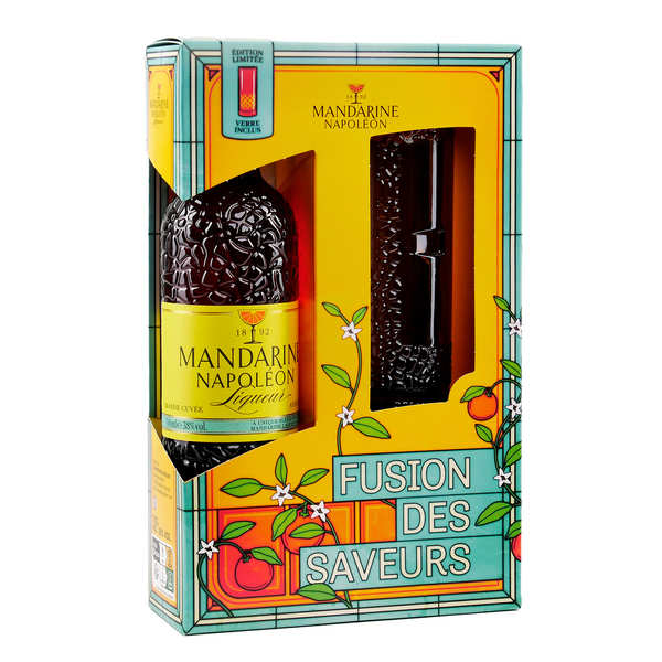 Napoléon Mandarin Liqueur 38% and its tasting glass box