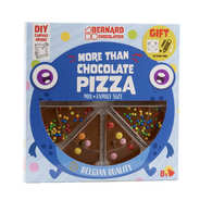 Pizza 8 parts en chocolat au lait décoré de confiseries