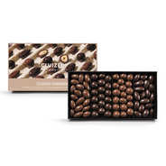 Coffret de noisettes et d'amandes enrobées de chocolat noir et lait Cluizel